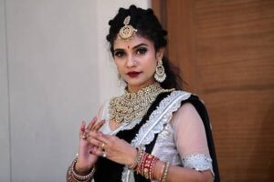 PALLAVI THORAVE: A Rising Star Of Lavani, Acting And Social Impact !